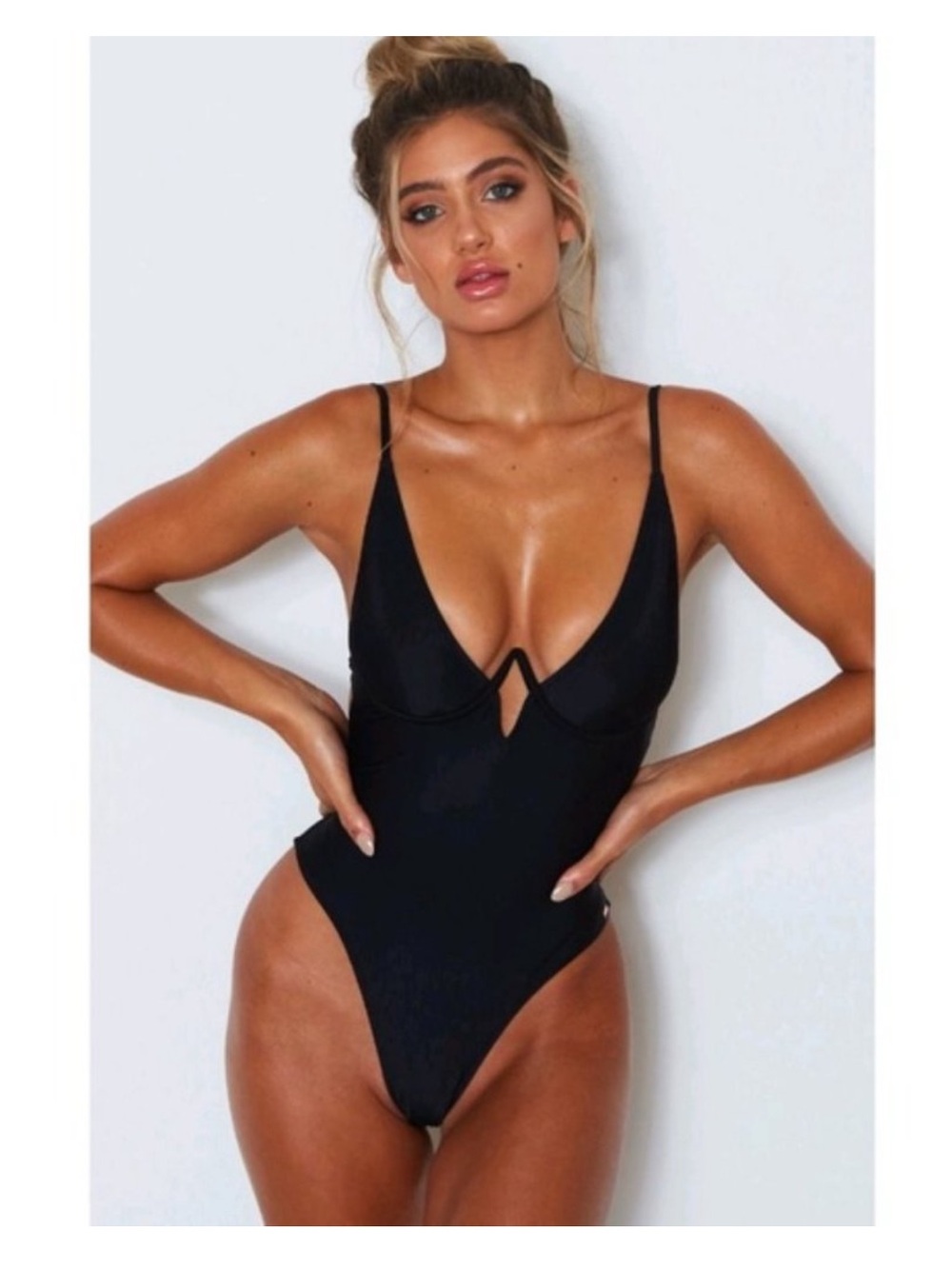 NWT White Fox Playa Del Ray One Piece
Swimsuit Black Size S